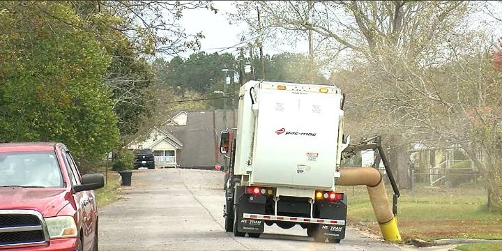 City leaders in Gadsden reminding neighbors not to pile leaves in front of storm drains
