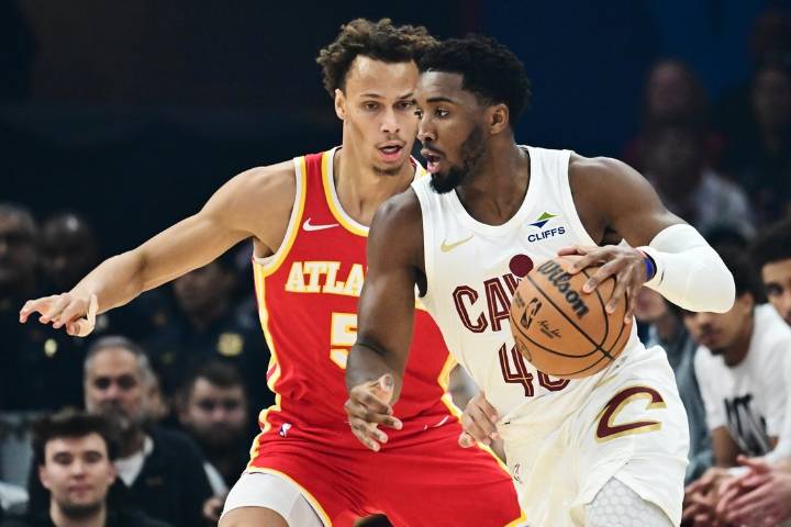 Deadspin | Donovan Mitchell (season-high 37 points) on target, Cavs down Hawks