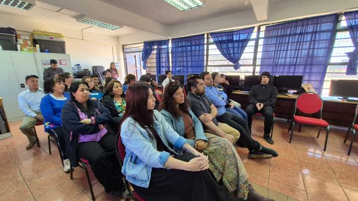 Capacitación en Inteligencia Artificial revoluciona prácticas docentes en Peñuelas