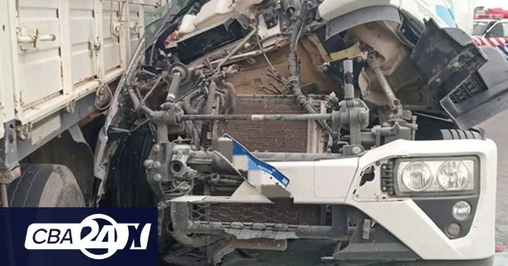 Choque de camiones en el interior de Córdoba: un conductor fue hospitalizado