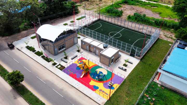 Habitantes de La Fragua en Paz de Ariporo recibieron moderno parque recreo deportivo y cultural.