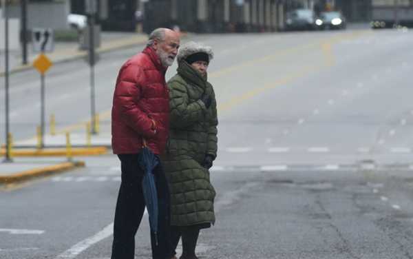 Arctic air brings snow to much of US, chill all the way to Florida