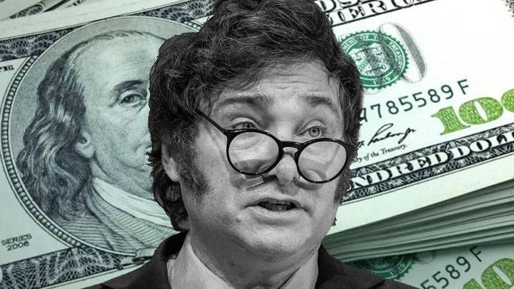 Milei descartó liberar el dólar: adelantó que mantendrá las bandas hasta 2027