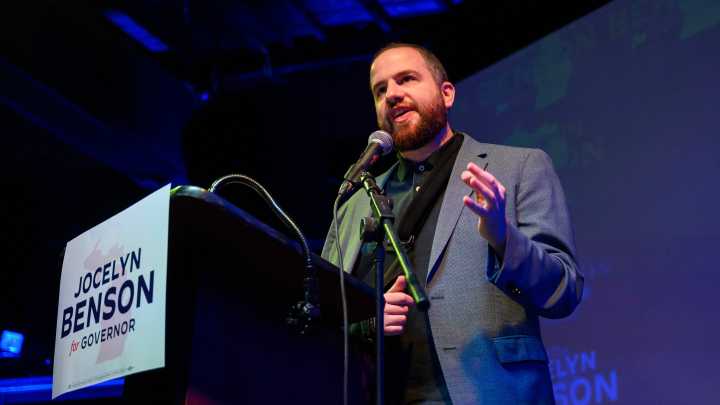 Whitmer backing Moss for open U.S. House seat in Oakland County