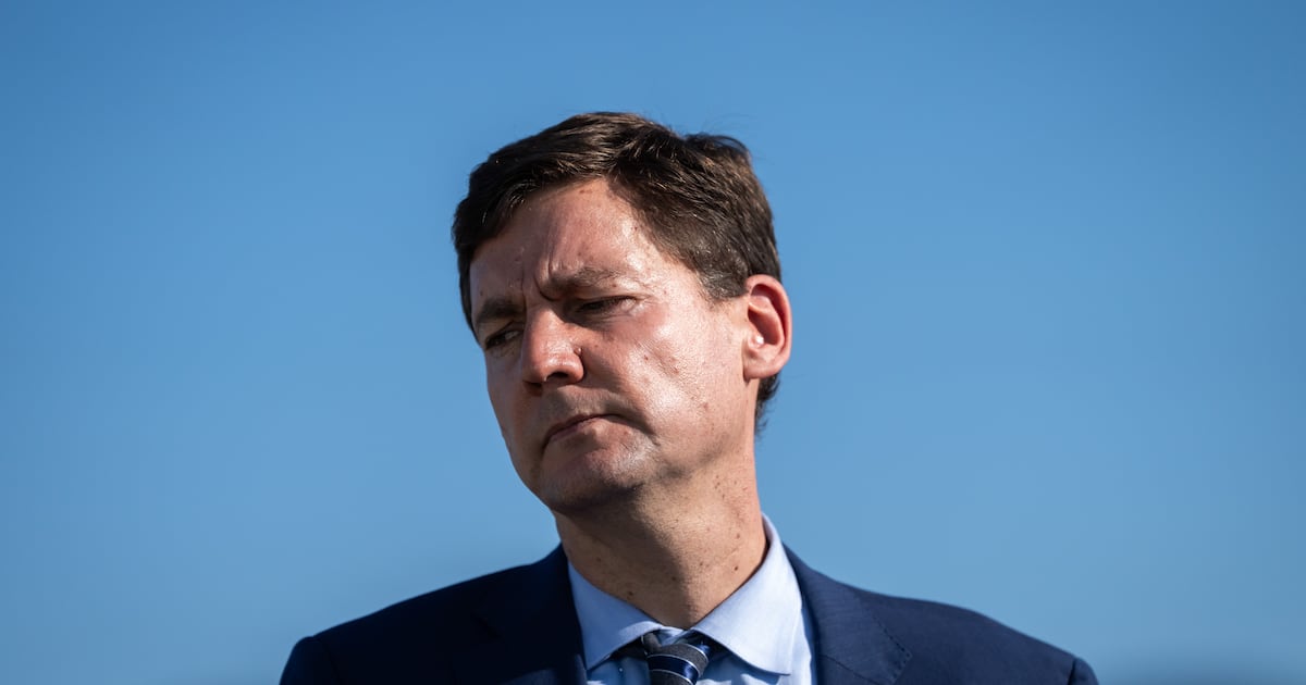 ‘They don’t know what they’re talking about’: B.C. premier takes aim at Smith, Moe