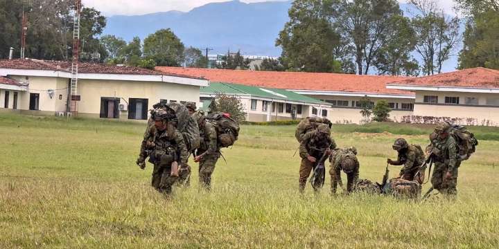 Un civil habría sido asesinado en medio de enfrentamientos entre el Ejército y disidencias de “Iván Mordico” en Meta: autoridades investigan