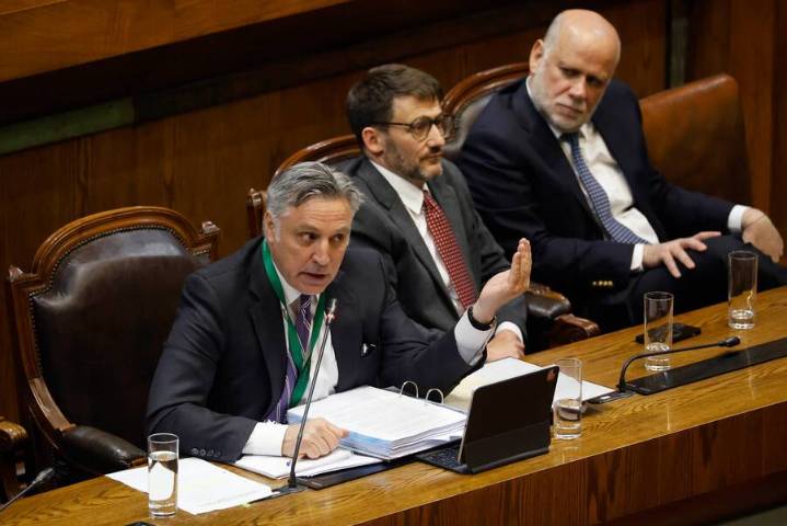 Cámara de Diputados aprobó Acusación Constitucional contra Pardow: pasó al Senado