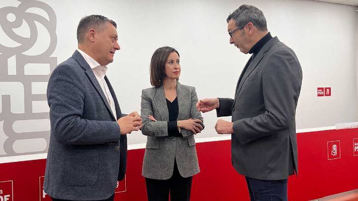 El PSOE, "preparado" para un adelanto electoral, advierte: "Sería un fracaso democrático"