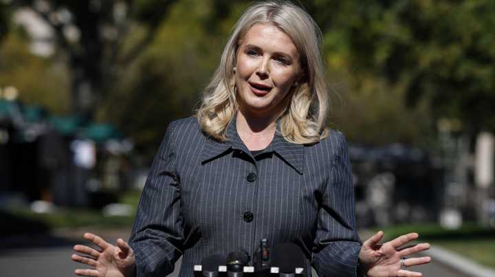 Karoline Leavitt Is Back To Wearing Granny's Sofa Chic (So That's What Happened To The Rose Garden)