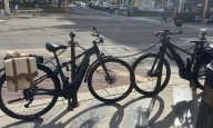 Una peculiar norma local prohíbe atar las bicicletas a los postes de Cagliari (Cerdeña)