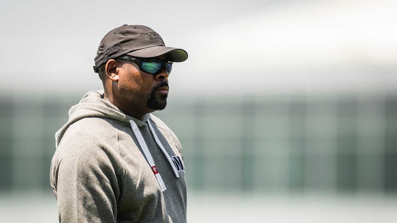 Practice notes | Joe Whitt Jr. explains decision to call plays from field