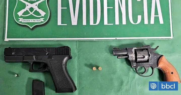 Detienen a dos menores tras denuncia por disparos al interior de un campamento de Antofagasta