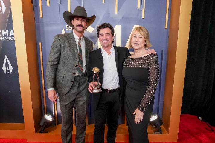 Scott Borchetta Receives 2025 CMA Irving Waugh Award of Excellence: ’I Truly Did Not See This Coming’