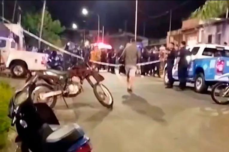 Persecución, choque y tensión: motociclistas atropellaron a policías que resultaron heridos en Paraná