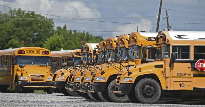 EBR School substitute arrested for relationship with student