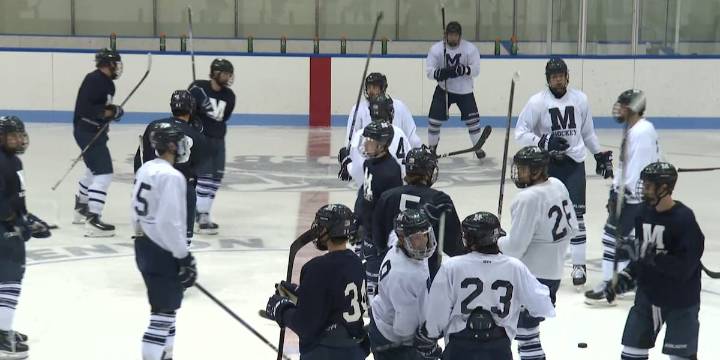 Middlebury hockey team tackles food insecurity with charity drive