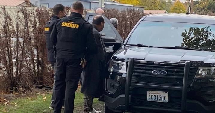 Franklin County man faces charges in hay theft case