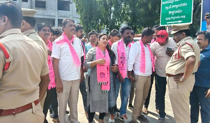 BRS ranks stage protests at MLA camp offices in Kothagudem