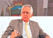 Ministro dice que continuará con ‘decretazo” sobre salud