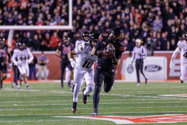 Utah Dominates Cincinnati, 45-14, In Top 25 Upset