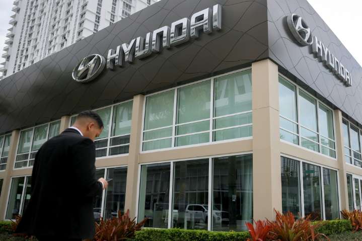 Algunos trabajadores coreanos detenidos en una redada de inmigración han regresado a sus puestos de trabajo