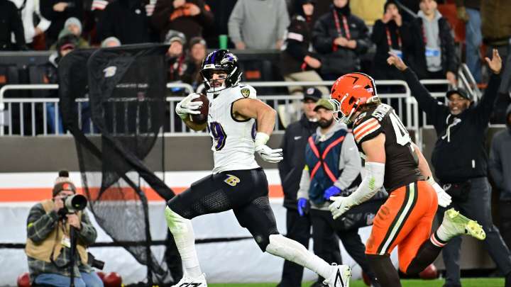 Ravens run win streak to four games by beating Browns 23
