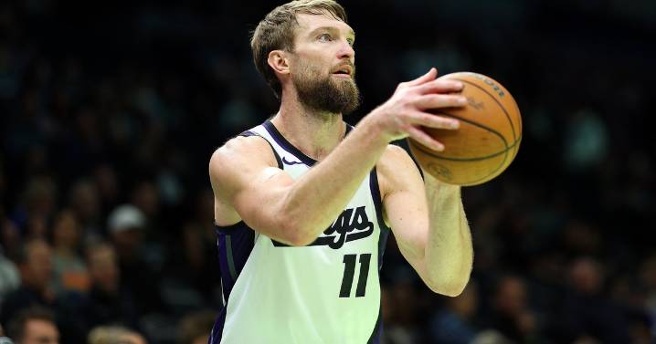 Sacramento Kings center Domantas Sabonis to miss at least 3-4 weeks with partial meniscus tear
