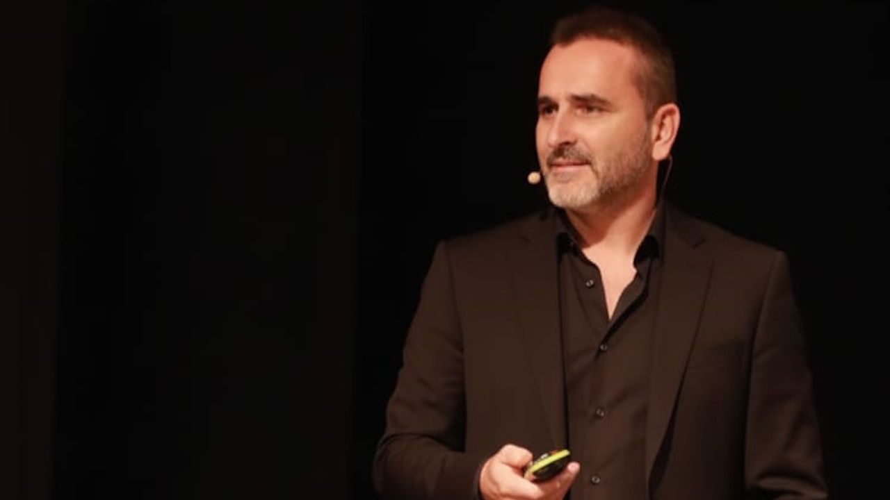 Juanma Murua: «El riesgo de la inteligencia artificial es creer que las personas no lo son»