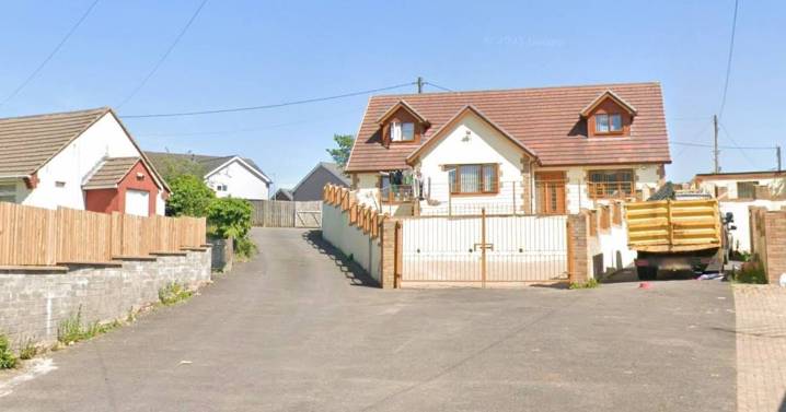 Row erupts between neighbours over caravans