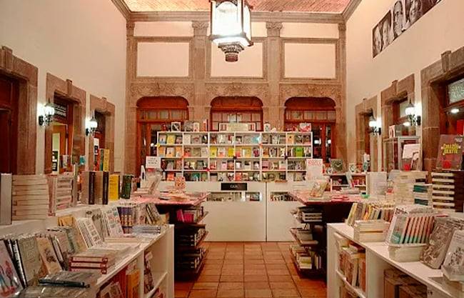 Invita ‘La Monsi’ a celebrar sus 13 años; tendrá actividades