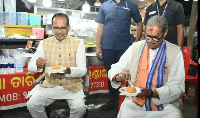 Soft & Tasty: Union Minister Shivraj Singh Chouhan Savours Odisha’s Pahala Rasagola
