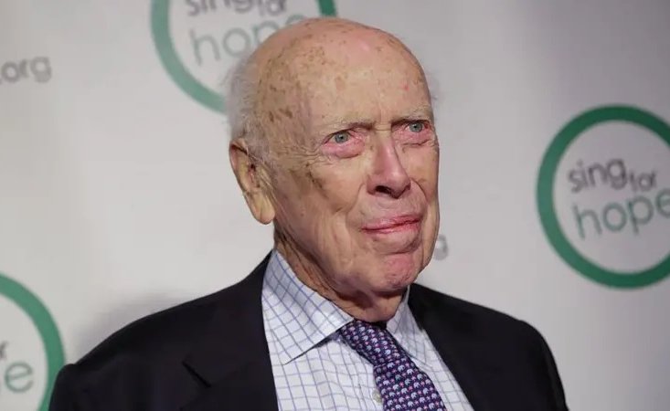 Muere ganador del Nobel que fue despojado de sus títulos por reiterar que los negros son menos inteligentes que los blancos