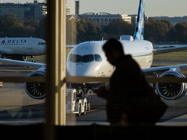US flight cuts set to increase with tighter limits in effect