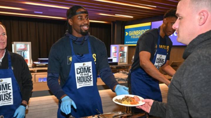 Pacers' Aaron Nesmith hosts 'Come to Our House Dinner'