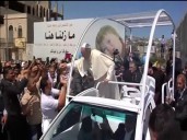 Video: Popemobile converted into clinic to treat children in Gaza