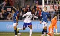 US downed World Cup-bound Paraguay 2