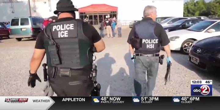 Wisconsin sheriff’s offices facing lawsuit over ICE detainer practices