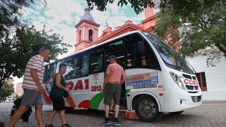 El Bus Turístico ofrecerá recorridos especiales por los principales atractivos de la Capital