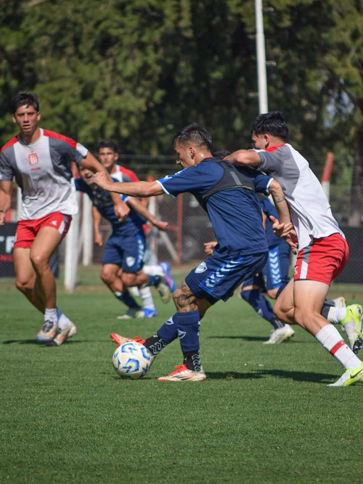 Quilmes disputó dos amistosos ante Estudiantes en City Bell