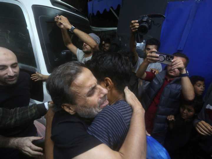 Joy in Gaza as 5 Palestinians freed by Israel reunite with families