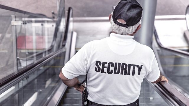 Mennonite Man Arrested for Saying 'Merry Christmas'