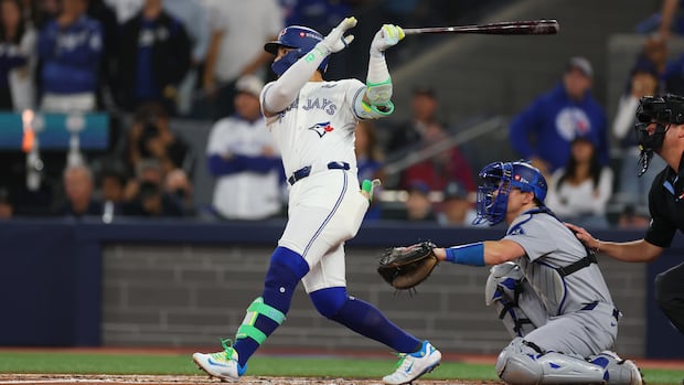 Blue Jays lead 4-3 in fiery winner-take-all World Series Game 7