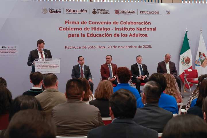 Gobierno de Hidalgo y el INEA van por la alfabetización de 50 mil hidalguenses