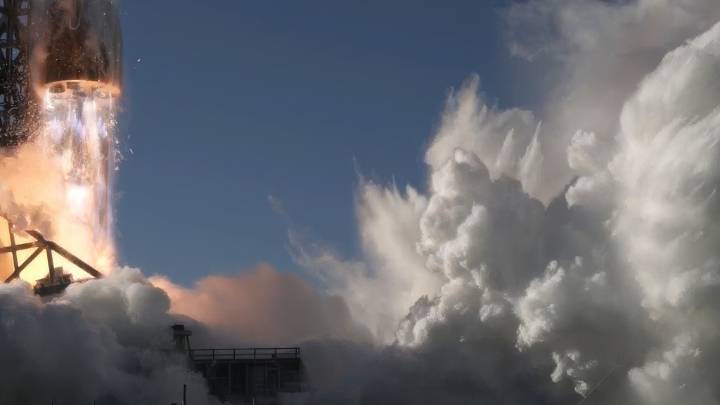 Blue Origin's New Glenn rocket conducts breakthrough launch and booster landing