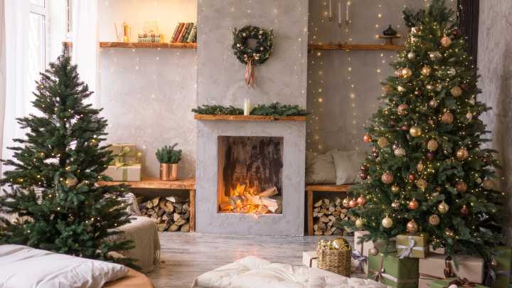 Beautiful Magnolia Home Inspired Holiday Mantel Ideas