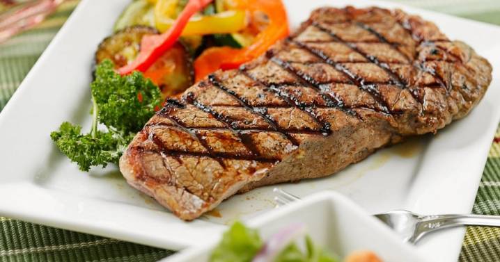 Menú semanal saludable con carnes, verduras y legumbres para una alimentación equilibrada