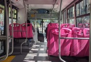 Morena propone crear el “Transporte Violeta” para evitar acoso sexual