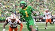 Sources: Oregon WRs Moore, Bryant likely out vs. USC