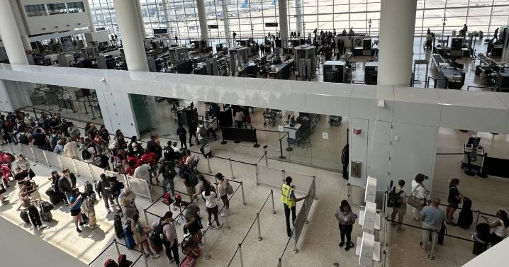 New Orleans airport TSA lines briefly close as 'erratic' man strips to boxers, JPSO says