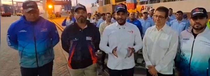 Huracán Melissa: Cuba recibe más de cinco mil toneladas de ayuda humanitaria de Venezuela 8 de noviembre de 2025 | País Rander Peña, secretario ejecutivo del ALBA-TCP detalló que el envío incluye 102 